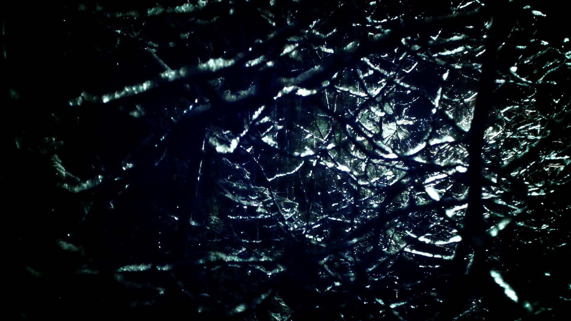 体能储备合理，后半程体速回落小，体能储备期