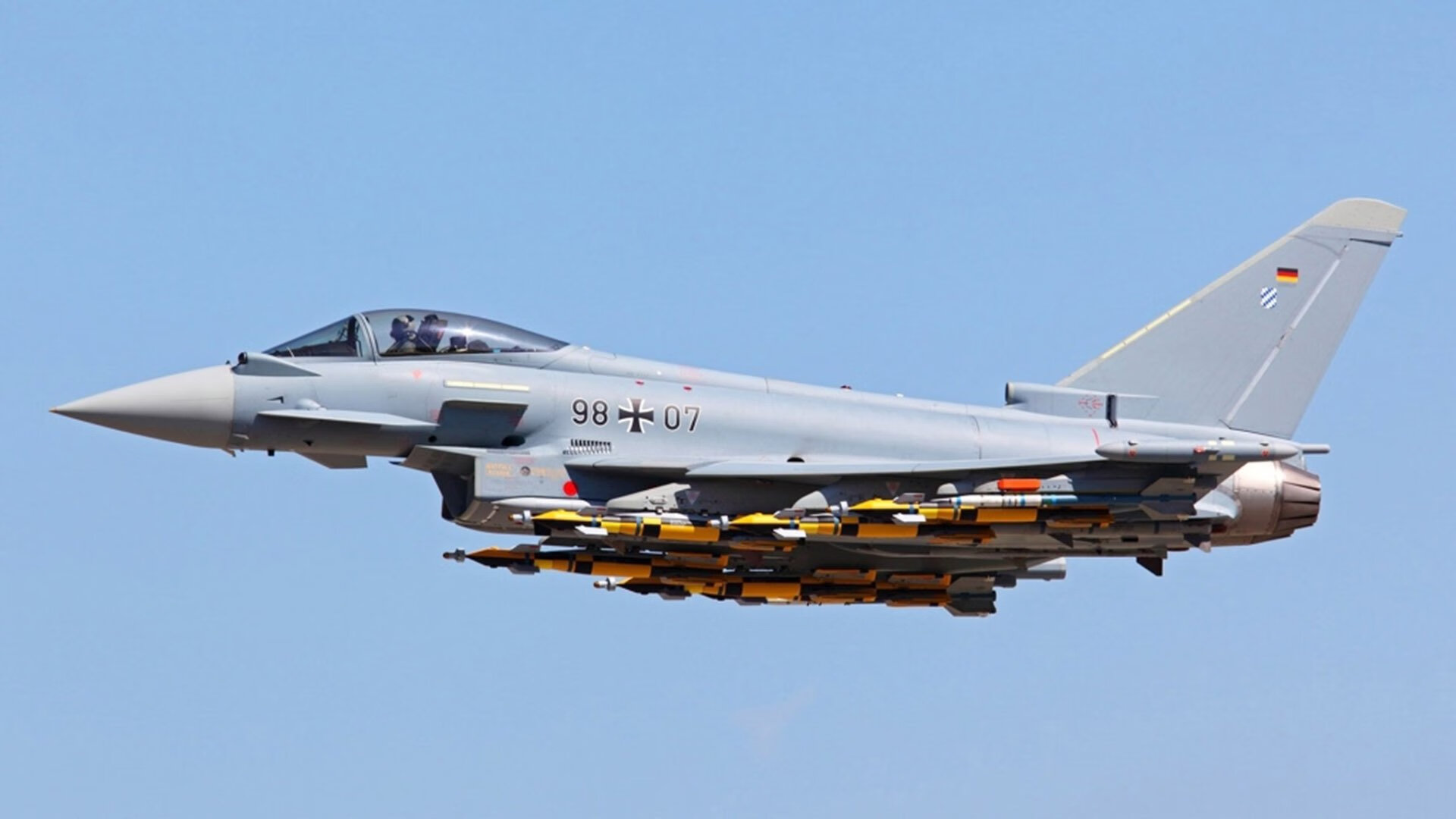 全国青少年田径跳远项目冠军打破十年纪录，全国田径冠军赛2021跳远