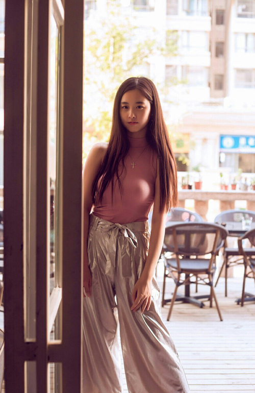 全黑队的突破速度和球员之间的默契配合无与伦比,全黑队战舞